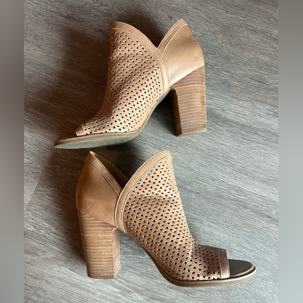 Lucky Brand Perforated Tan Mules